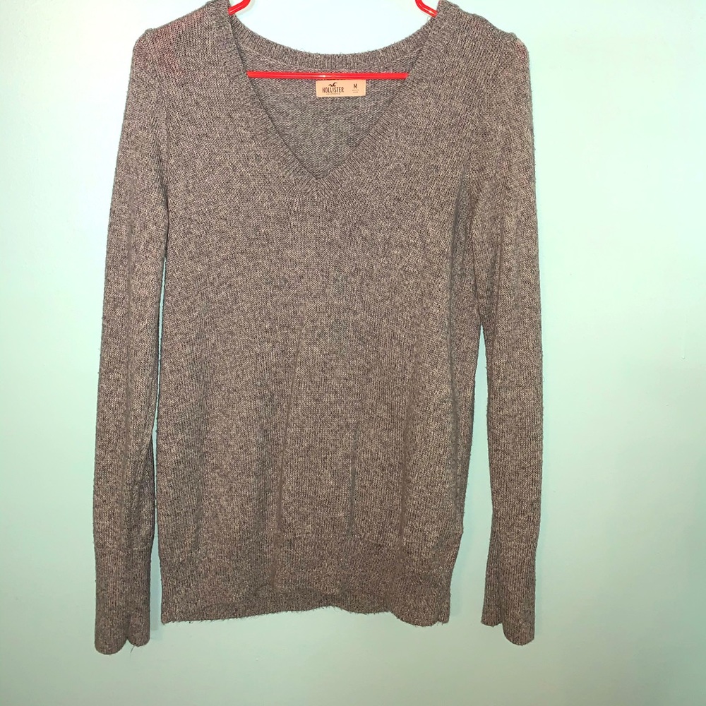 grey v neck hollister sweater